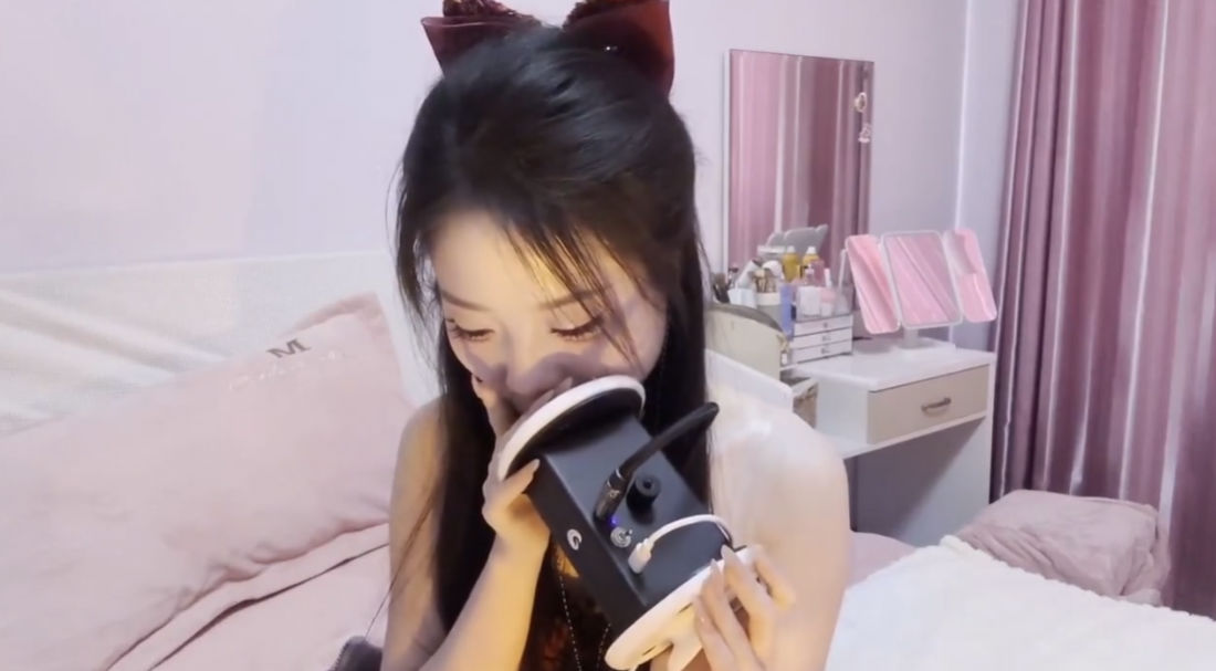 白桃子悄悄话调戏舔耳-[13分钟]