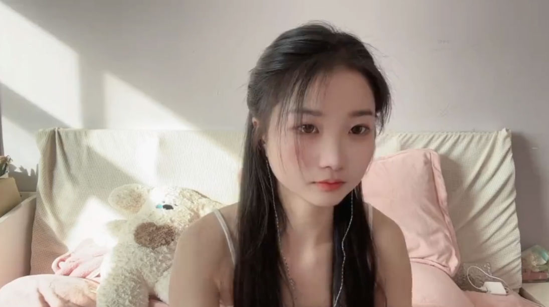 白桃子会员限定舔舐耳-[8分钟]