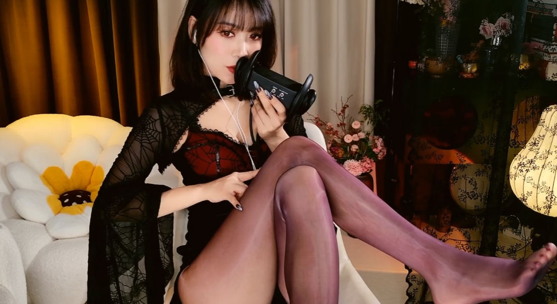 你的圈圈儿会限吸血鬼夜访第二夜-[37分钟]