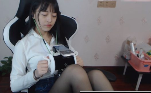 主播灵性饱满的欢欢剧场采耳直播切片-[灵性的欢欢]