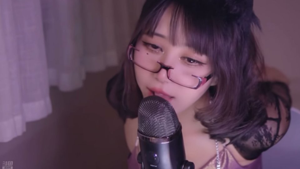 主播蜜奈儿高能紫色小睡衣御姐女友直播录像-[斗鱼蜜奈儿]