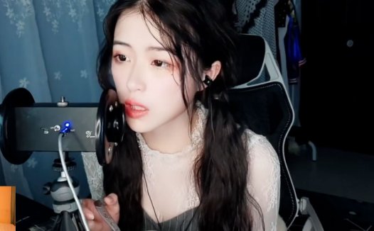 18年的斗鱼~直播鱼子溪，纯欲妆-[momo桃桃][1小时]