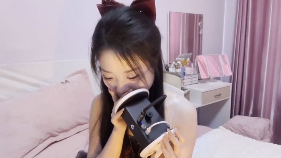 白桃子悄悄话调戏舔耳-[13分钟]